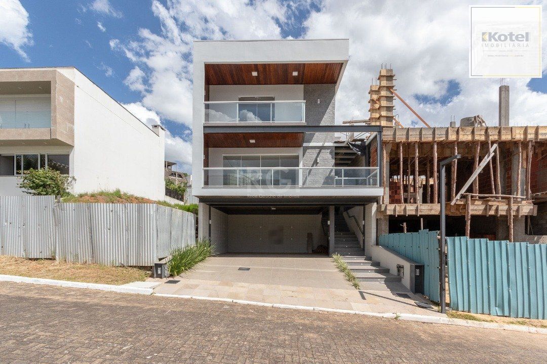 Casa Condominio para Venda - 219m², 3 dormitórios, sendo 1 suites, 2 vagas - Vila Nova — foto 2