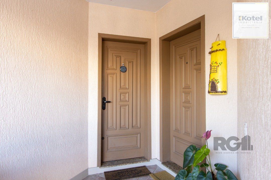 Casa de alvenaria, 3 quartos, 1 suíte, 4 banheiros e 5 vagas de garagem. — foto 4