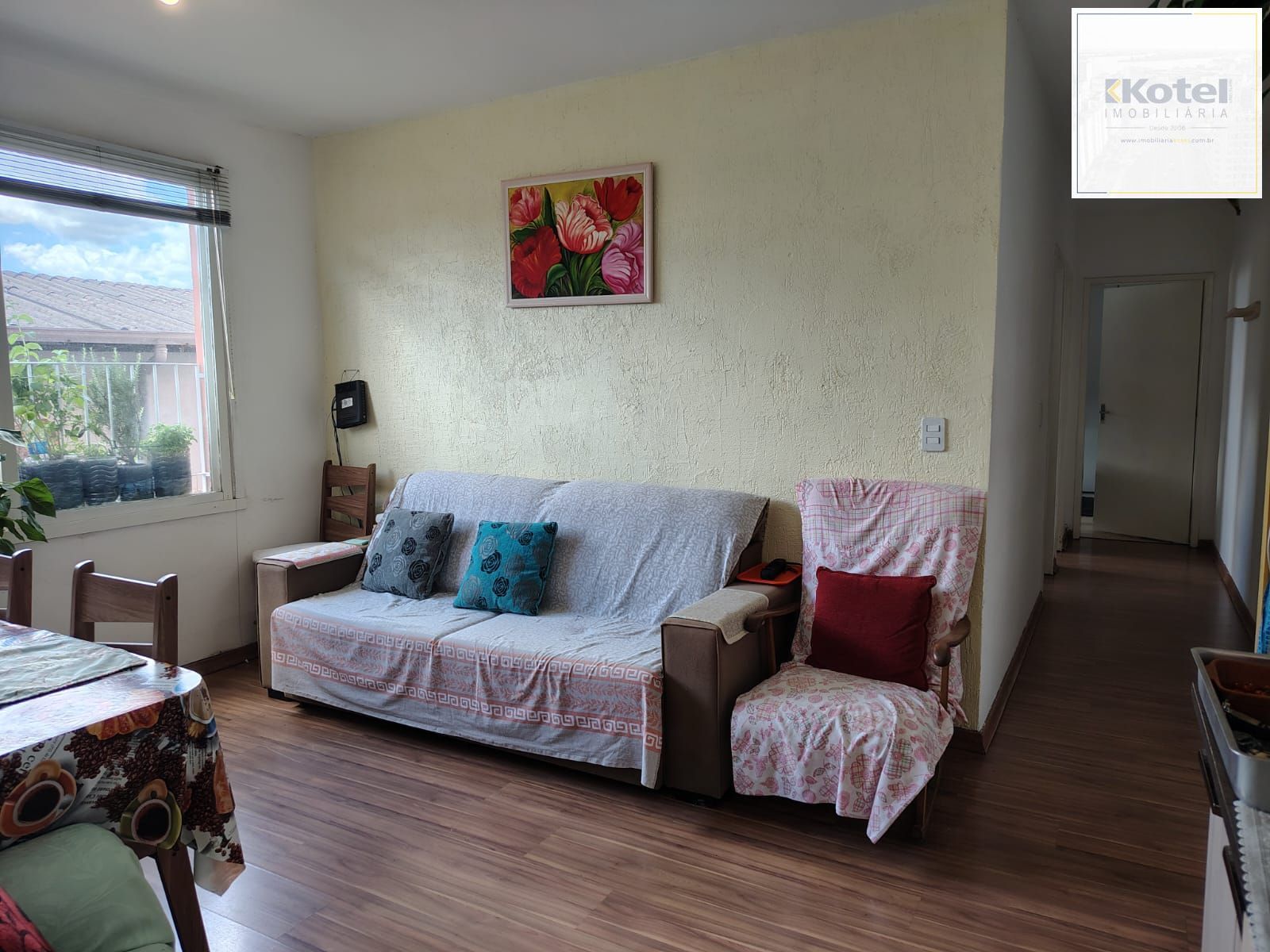 Apartamento de 2 dormitórios, 2 banheiros e 1 vaga no bairro Cristal. — foto 5