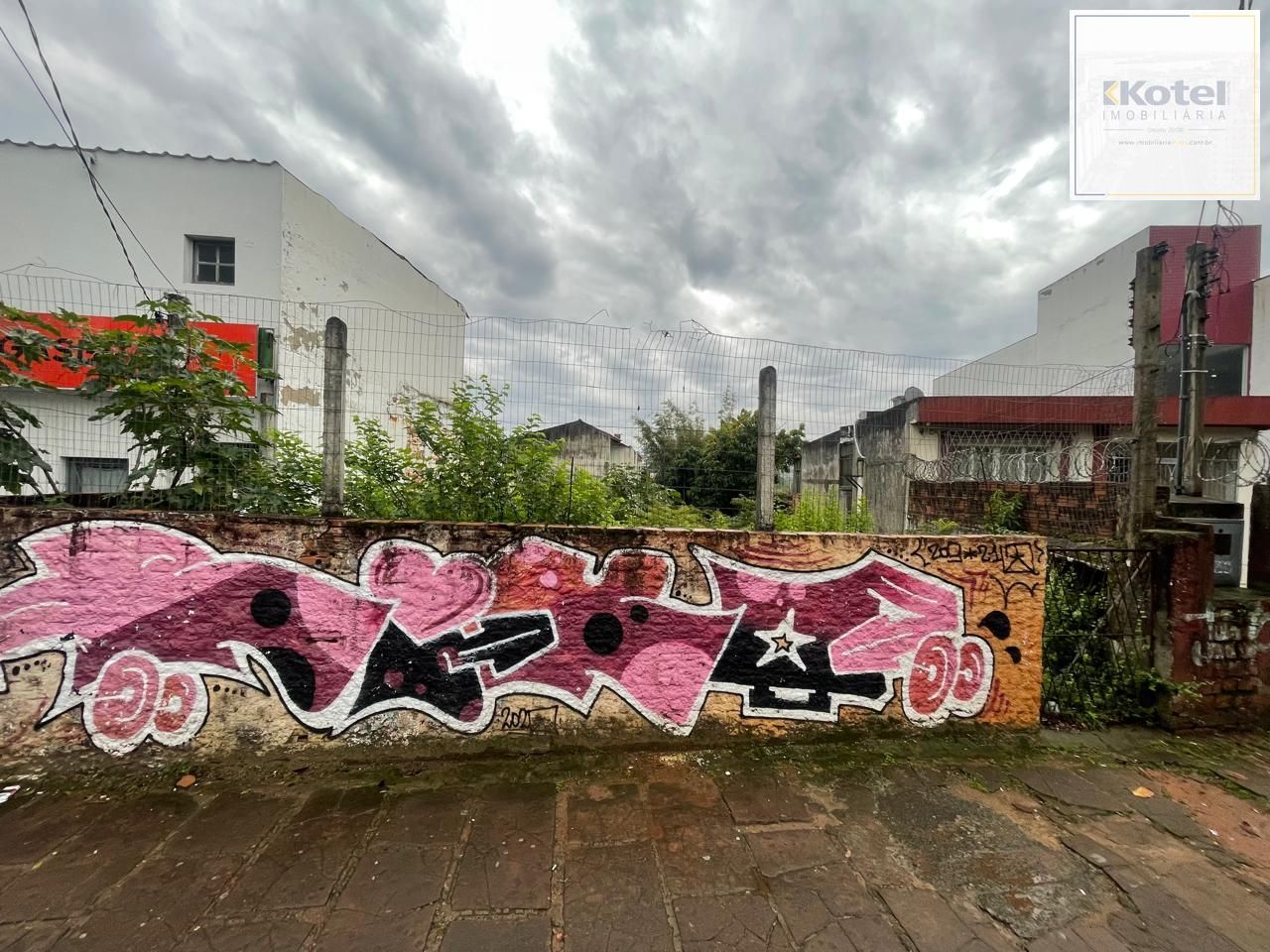 Terreno plano bairro Nonoai, Zona Sul de Porto Alegre, com 400m² de área total. — foto 3