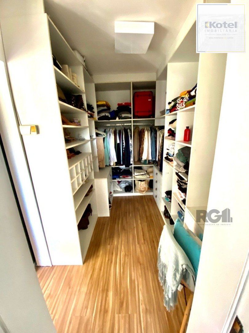 Sobrado 3 quartos à venda, 161m², Aberta dos Morros - Porto Alegre