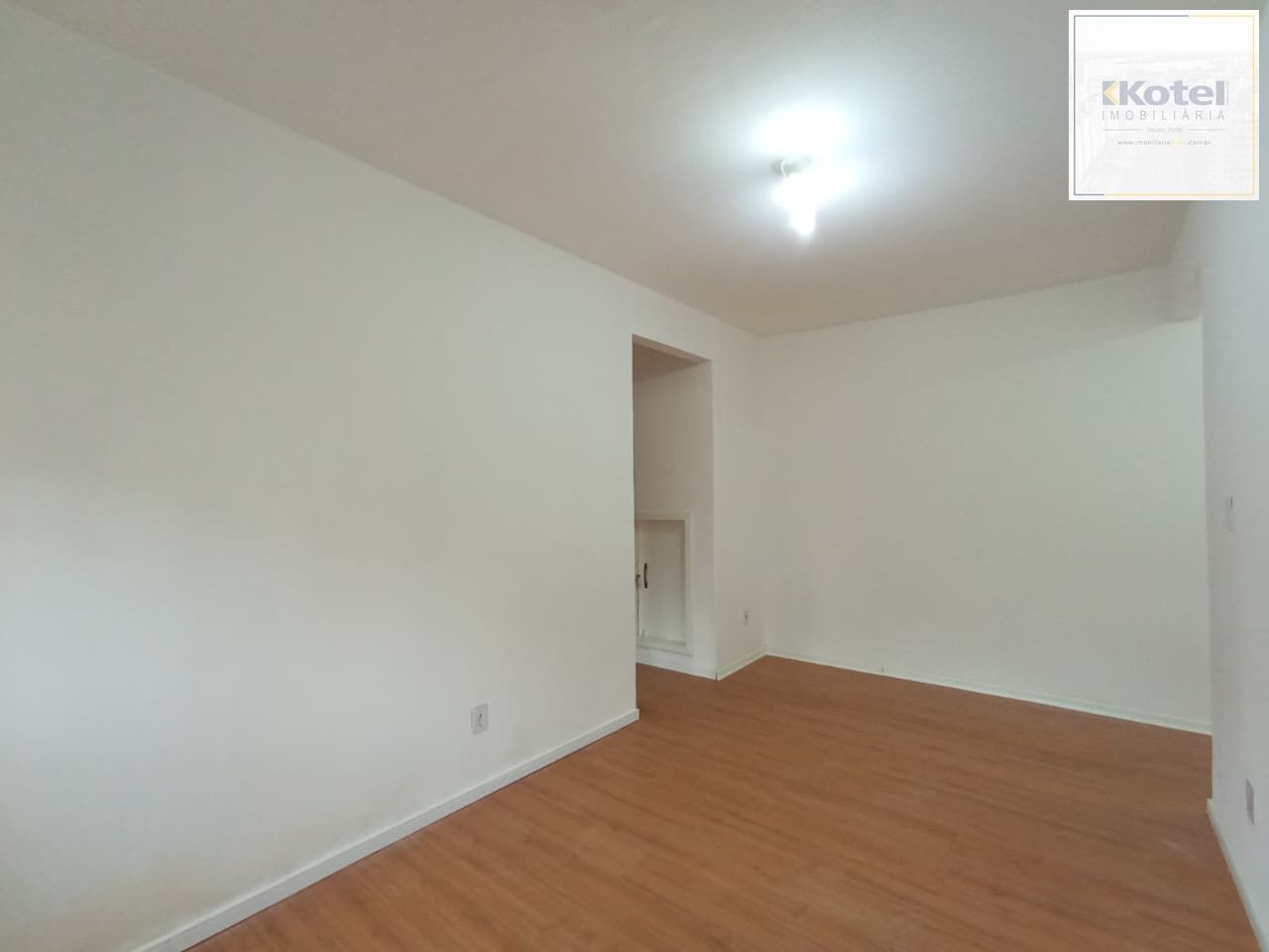 Apartamento 1 dormitório, á venda no bairro Santa Tereza em Porto Alegre.