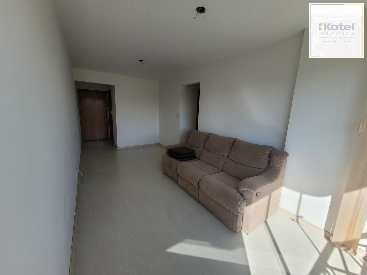 APARTAMENTO COM 2 DORMITORIOS,  1 VAGA COBERTA E ELEVADOR. — foto 4