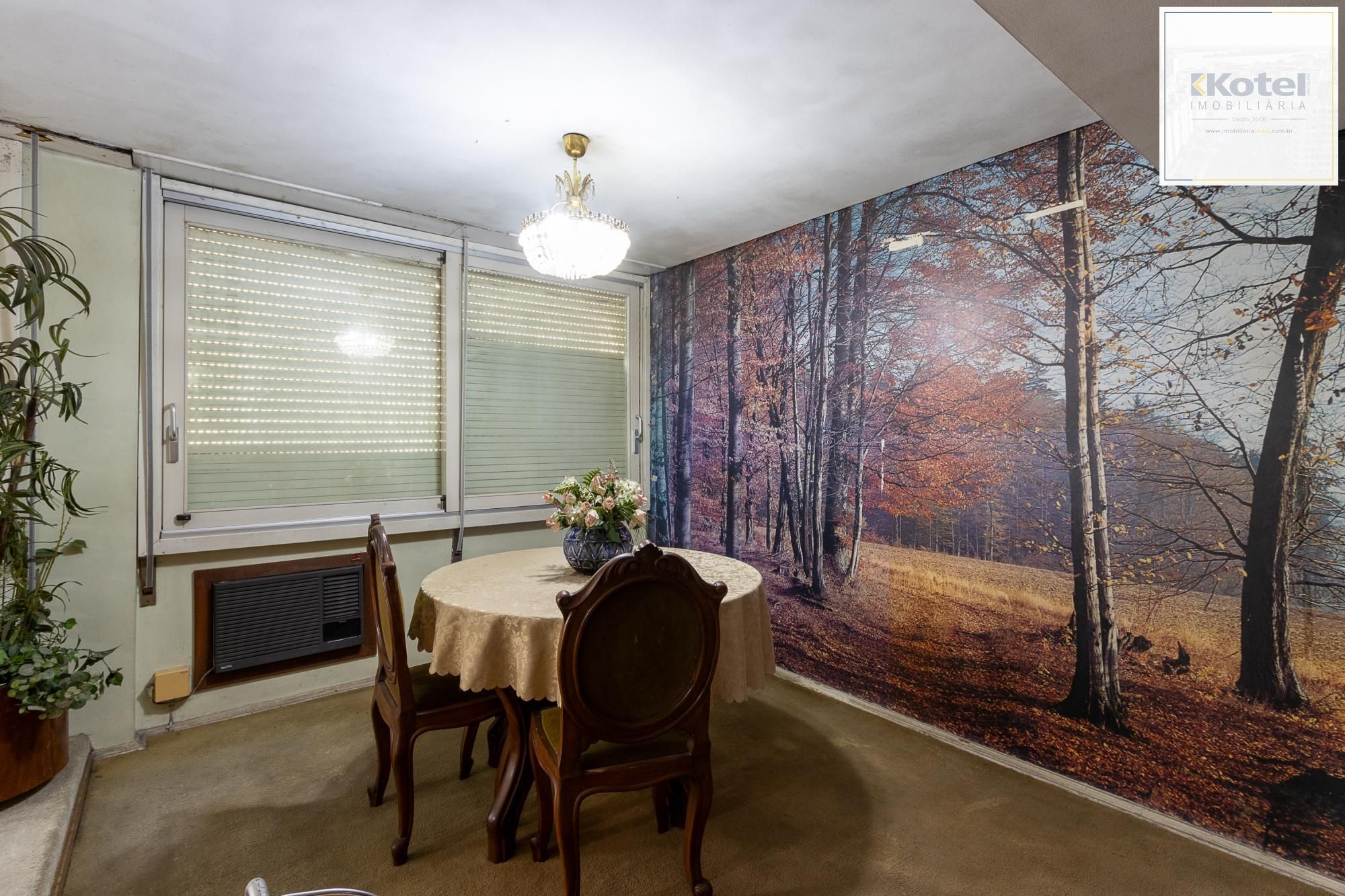 Apartamento frente à fundos, 3 dormitórios, 1 vaga escriturada - Centro Histórico