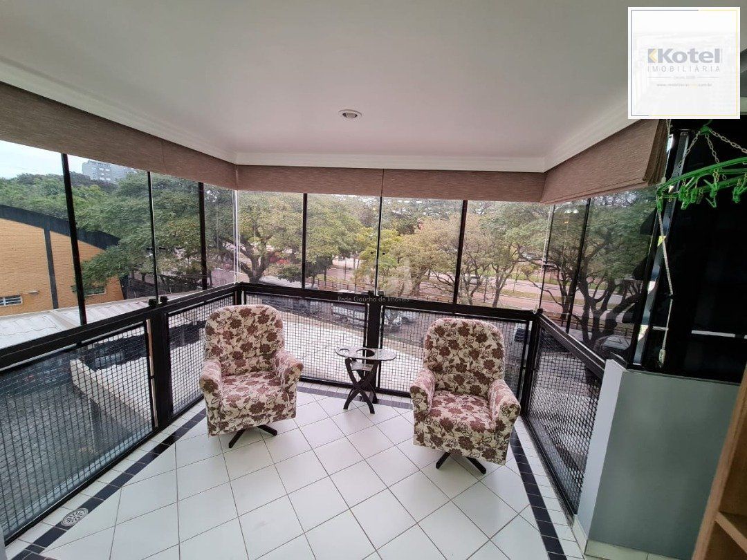 Apartamento para Venda - 94.67m², 3 dormitórios, sendo 1 suites, 1 vaga - Menino Deus