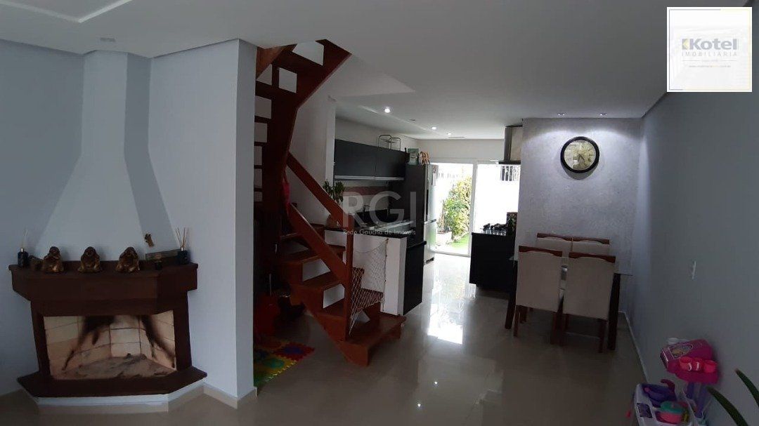 Casa para Venda - 157m², 3 dormitórios, sendo 3 suites, 2 vagas - Guarujá — foto 3