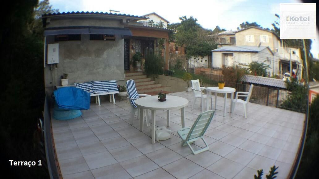 Ótima casa 3 dormitórios sendo 1 suíte e Salão de Festas