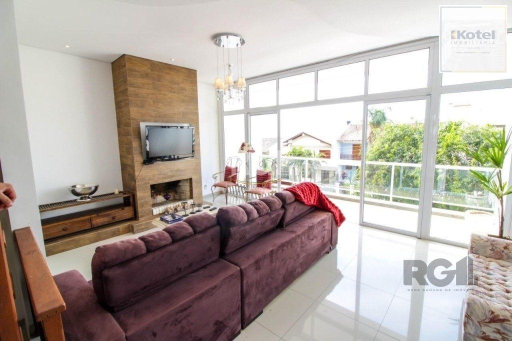 Casa para Venda - 300m², 3 dormitórios, sendo 1 suites, 4 vagas - Teresópolis — foto 2