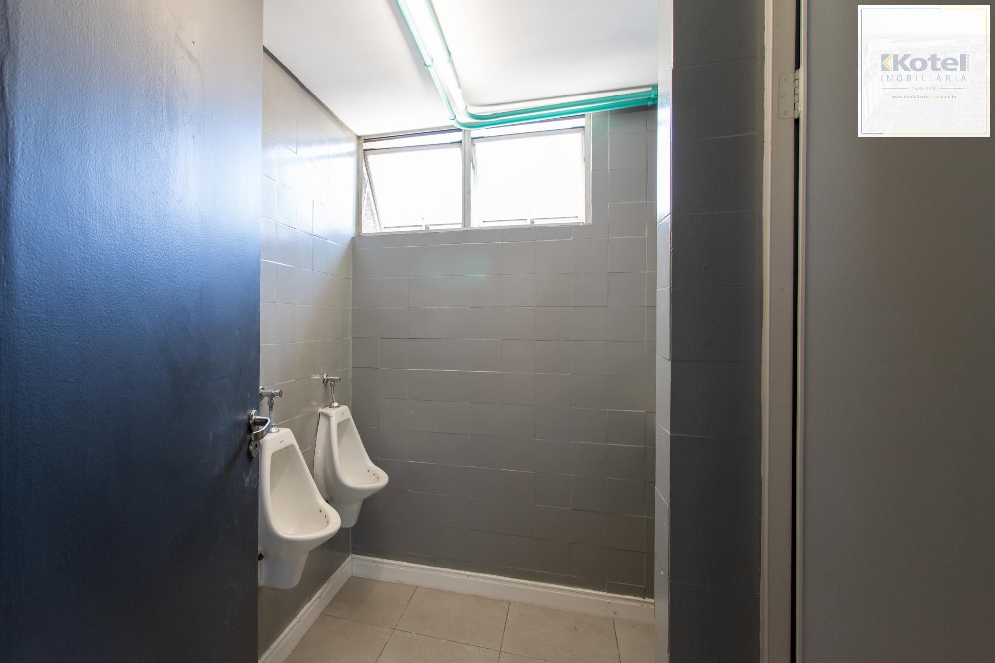 Andar inteiro com 214 m²