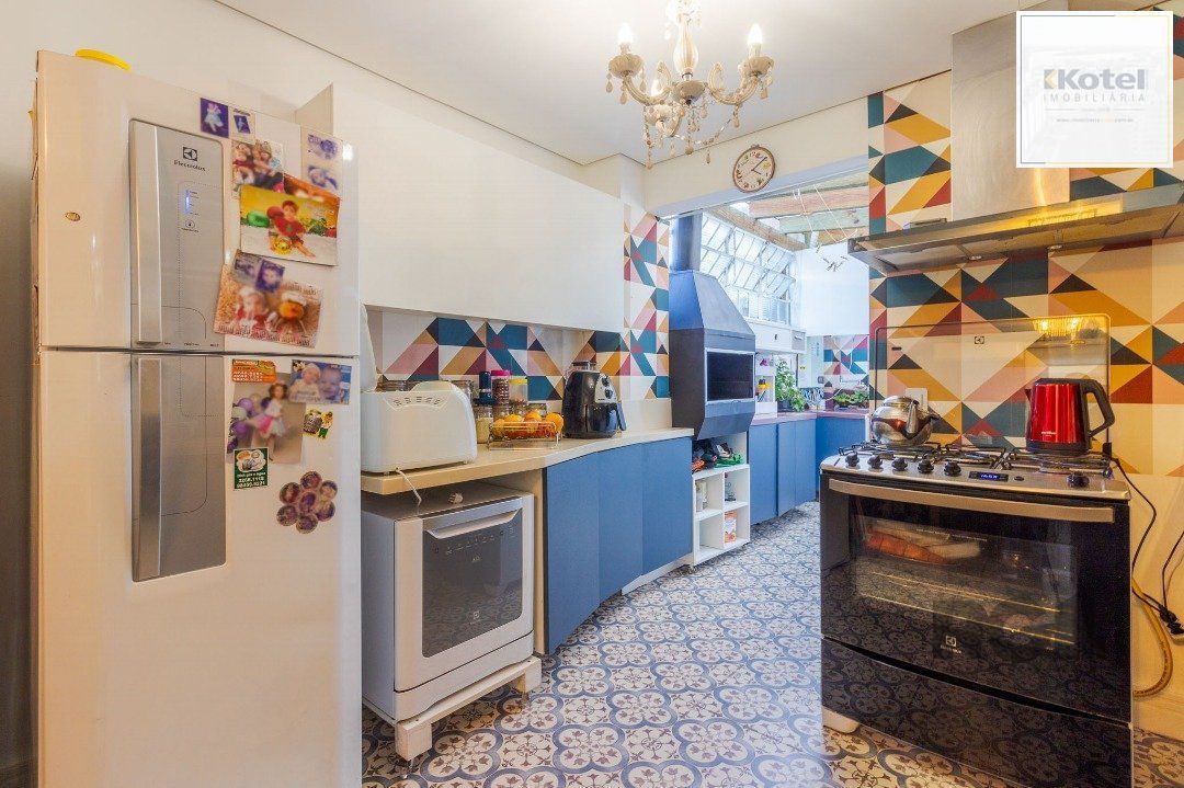 Casa em condomínio, 3 quartos, 1 suite, lareira, churrasqueira, 1 vaga - Bairro Tristeza — foto 5