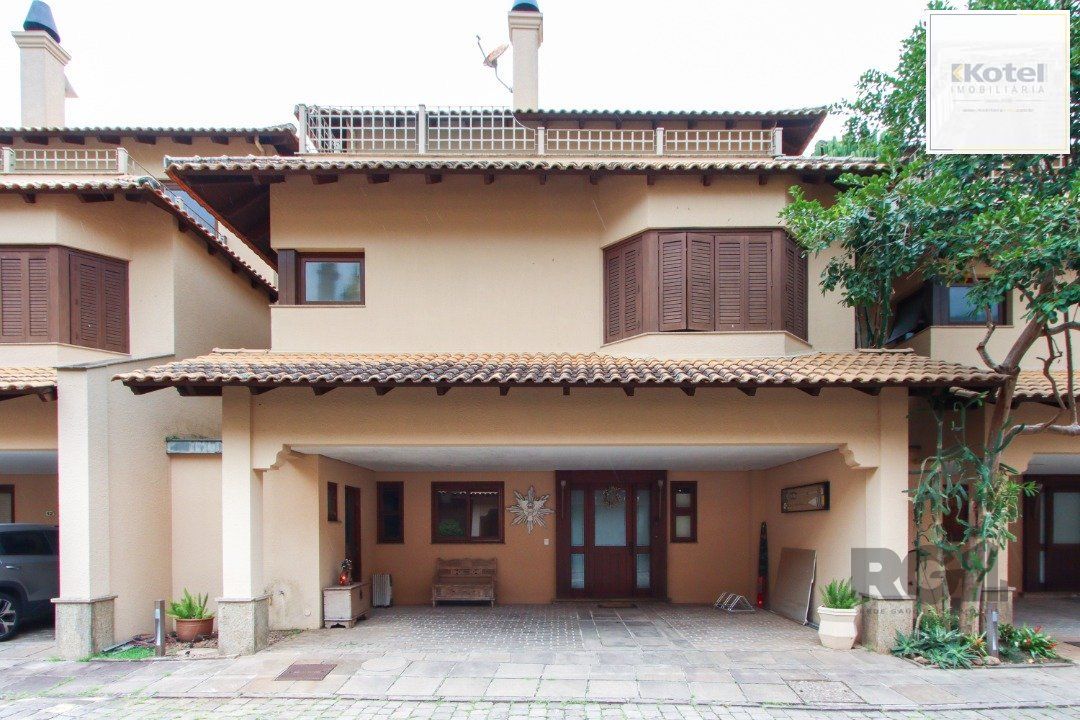 Casa com 327m² de área privativa, oferecendo 3 dormitórios, sendo 3 suítes — foto 2