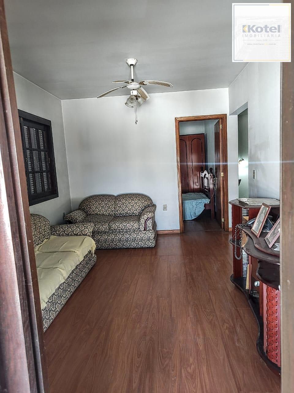 Casa com 3 dormitórios á venda em Porto Alegre — foto 2