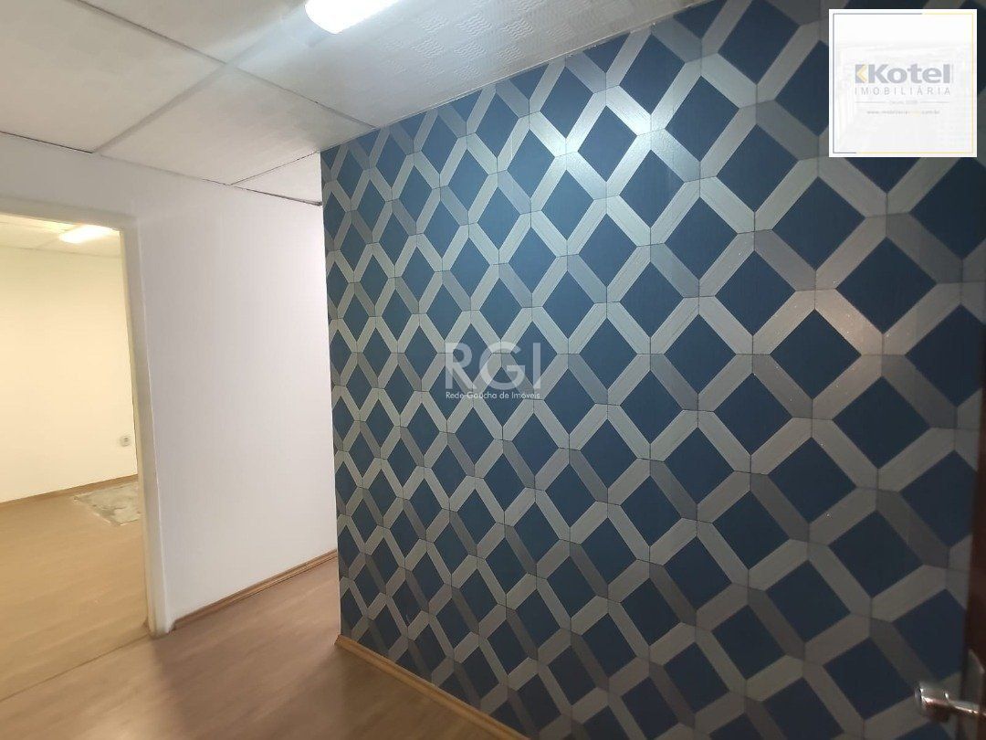Conjunto/Sala para Venda - 60m², 0 dormitórios, Cohab C