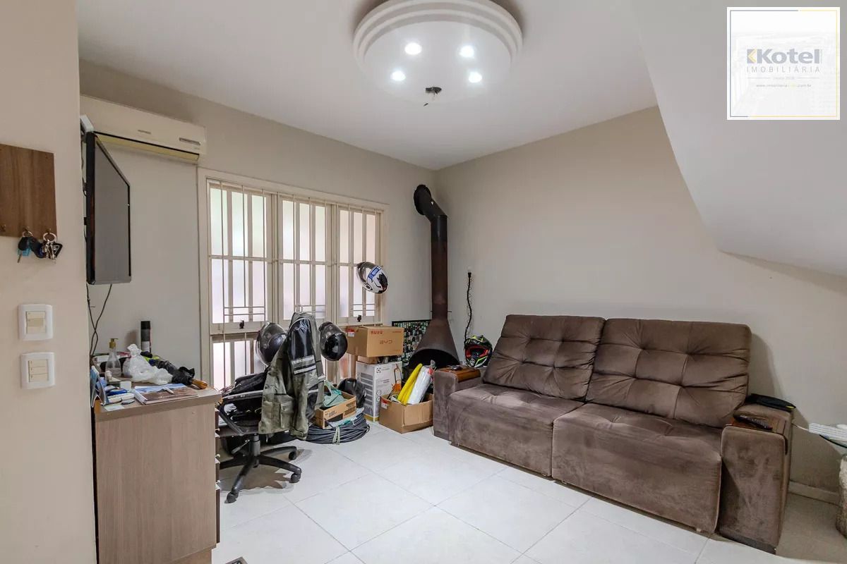 Casa de condomínio, 3 dormitórios, 1 suíte e 2 vagas cobertas no bairro Teresópolis. — foto 5