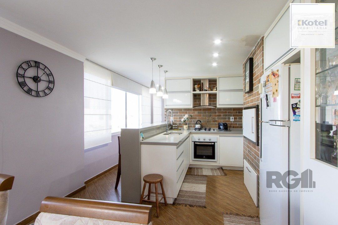 Apartamento reformado de 124m² privativos- 3 dormitórios sendo 1 suíte no bairro Medianeira — foto 4