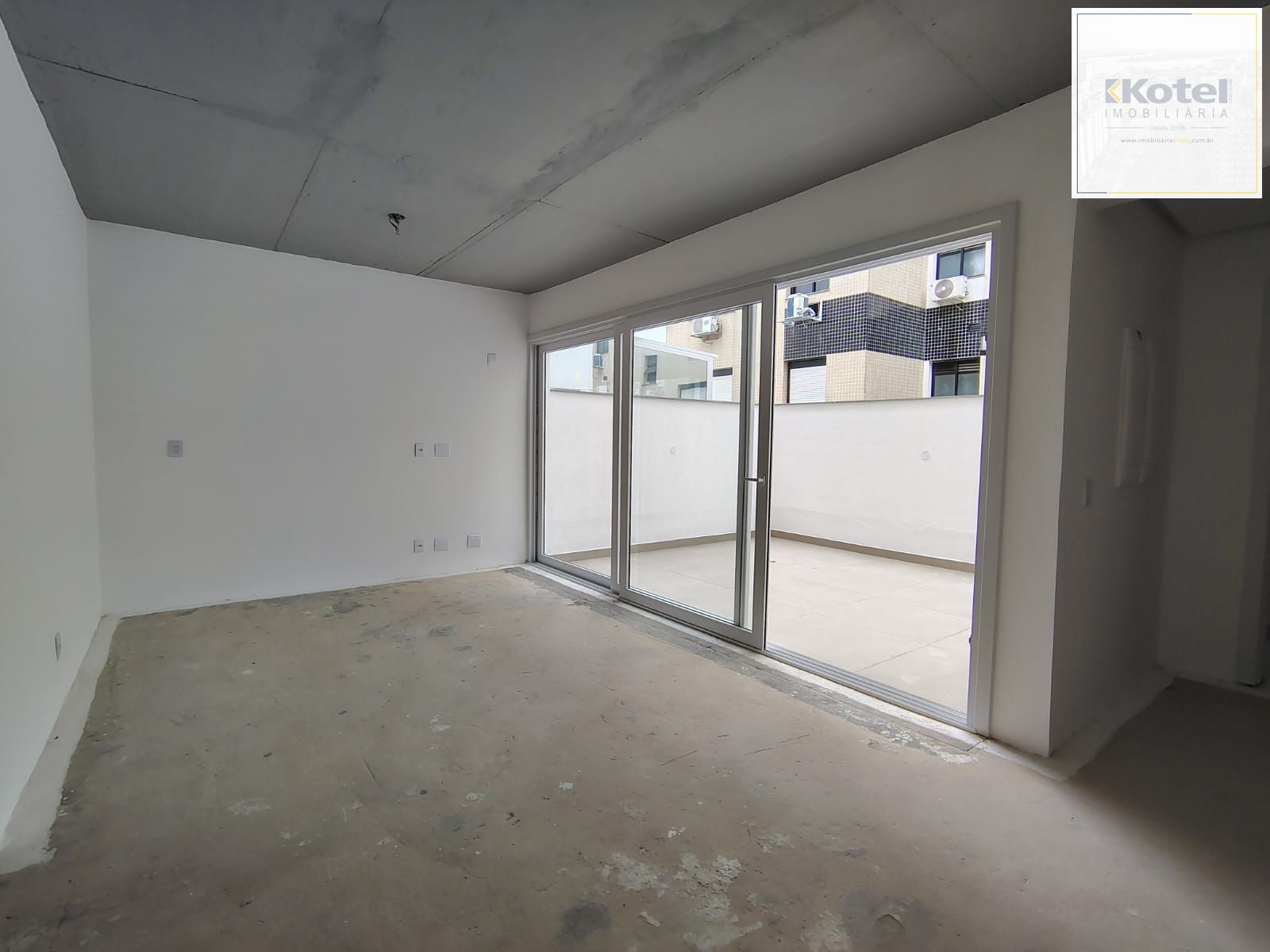 Apartamento Garden de 2 dormitórios, 1 suíte e 2 vagas de garagem. — foto 2