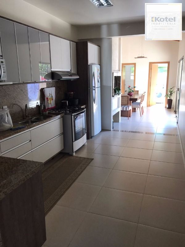 Casa para Venda - 160m², 3 dormitórios, sendo 1 suites, 3 vagas - Tristeza — foto 2