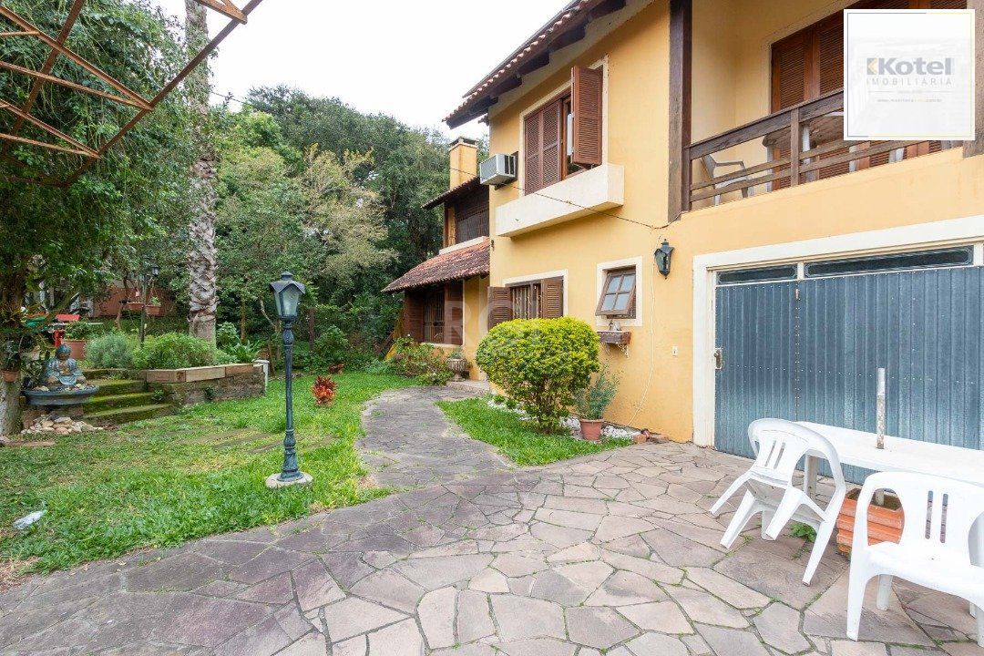 Casa Condominio para Venda - 386m², 3 dormitórios, sendo 2 suites, 2 vagas - Espirito Santo