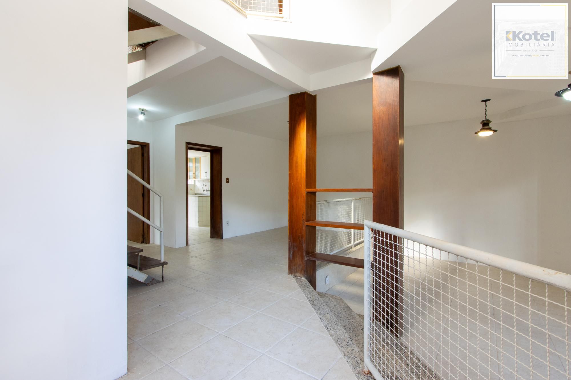 Casa para Venda - 253.35m², 3 dormitórios, sendo 1 suites, 4 vagas - Serraria