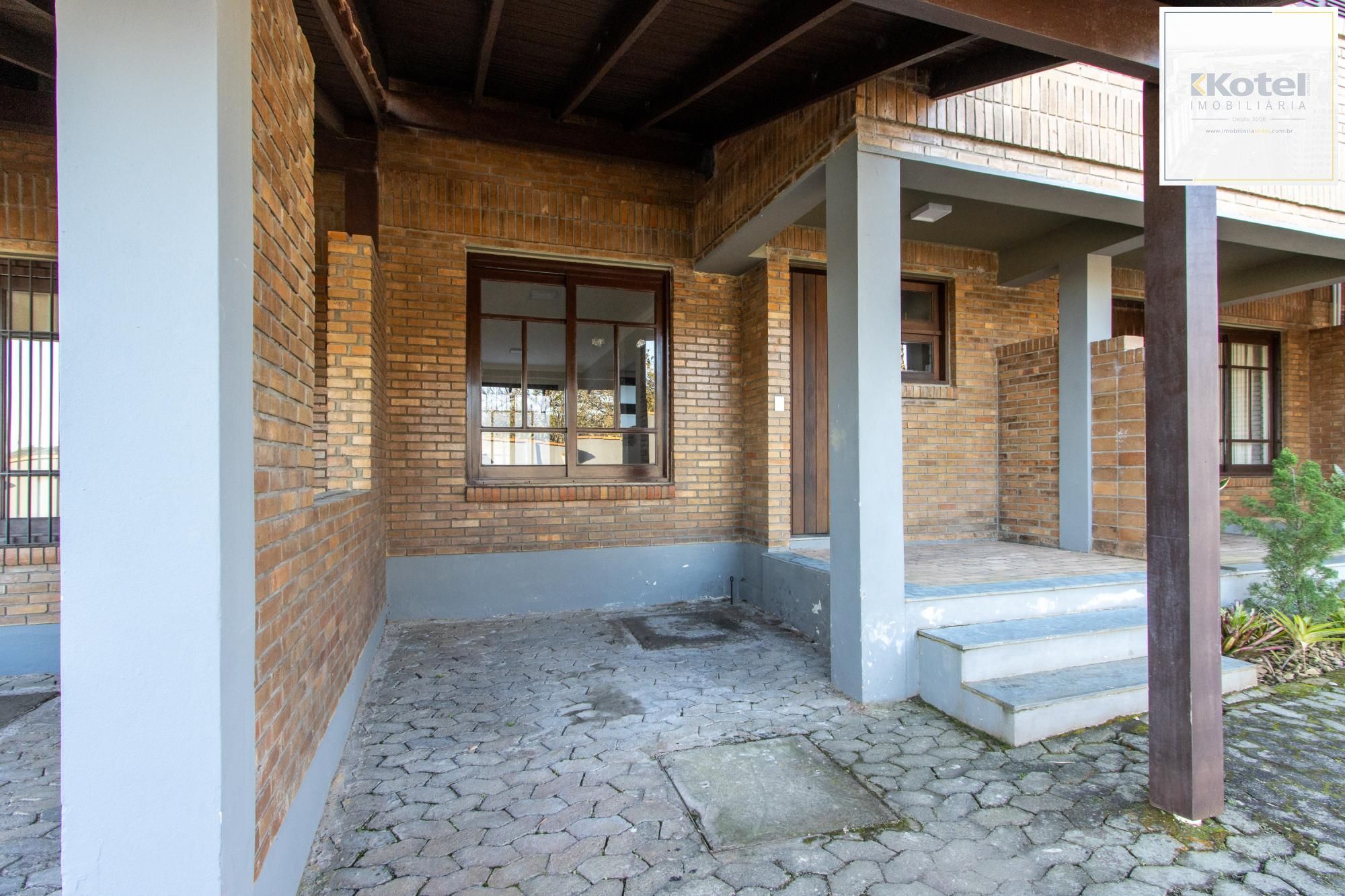 Casa 3 dormitórios, sendo 1 suíte, 2 vagas de garragem - bairro Ipanema — foto 2