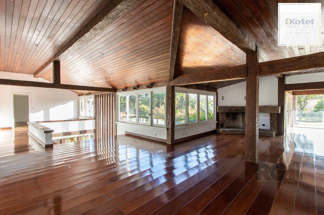 Casa Condomínio a Venda -  5 dormitórios, sendo 2 suítes, a master com lareira e closet, 4 vagas - Jardim do Sol — foto 4