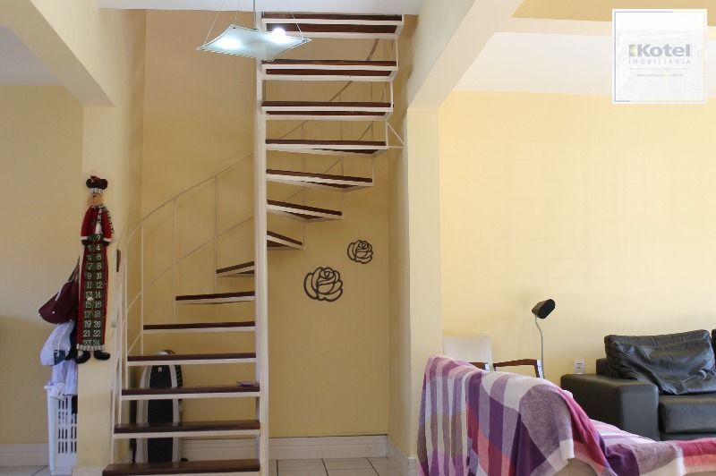 Casa para Venda - 255.68m², 4 dormitórios, sendo 1 suites, 2 vagas - Tristeza