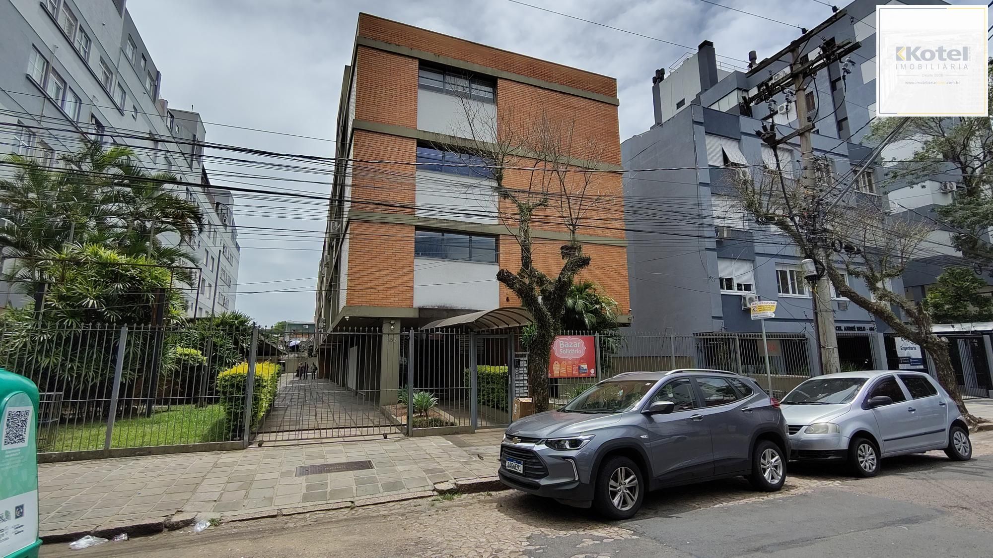 Prédio Comercial no bairro Menino Deus.