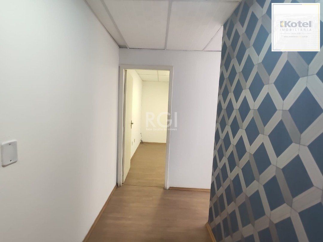 Conjunto/Sala para Venda - 60m², 0 dormitórios, Cohab C