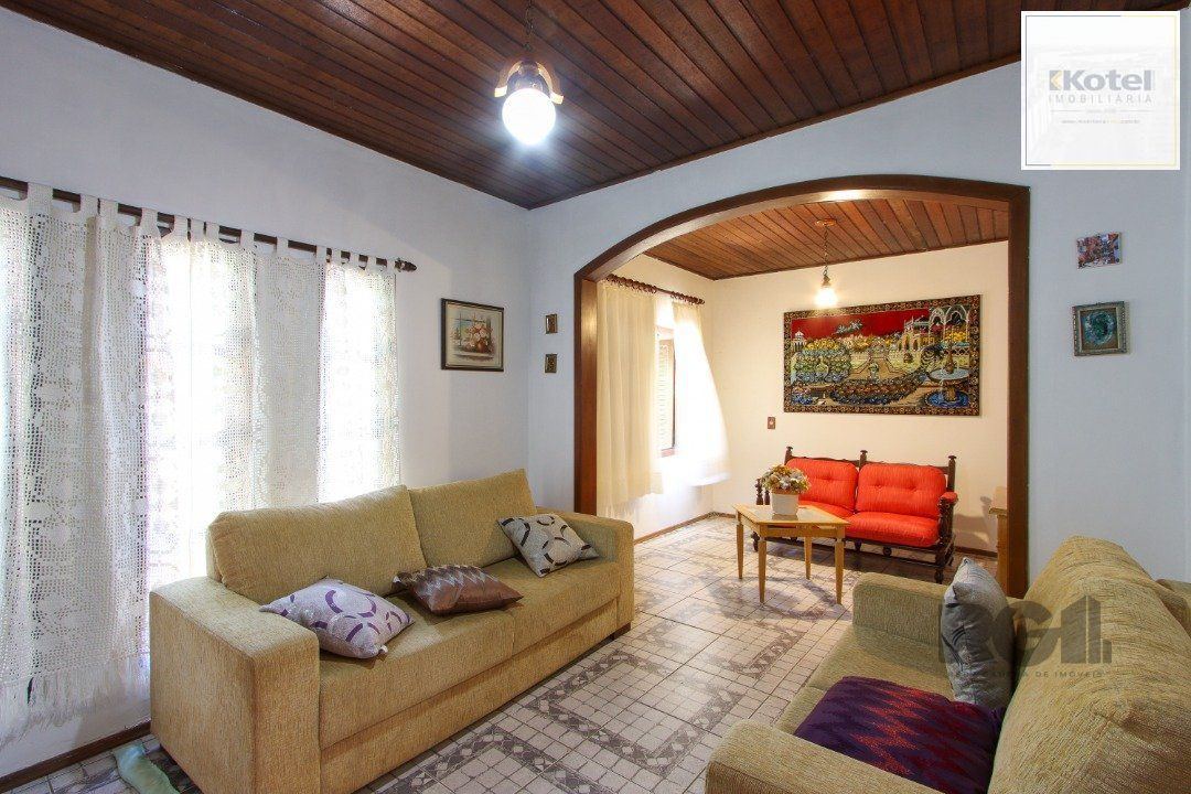 Casa 04 dormitórios, 02 suítes, living 02 ambientes