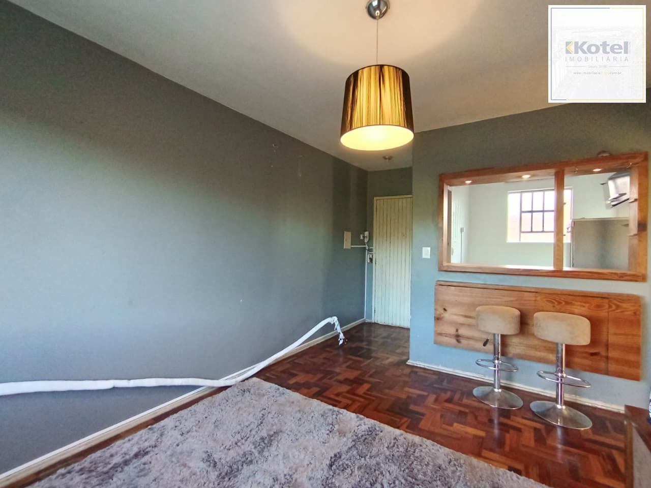 Apartamento de dois dormitórios á venda no bairro Cristal em Porto Alegre. — foto 3