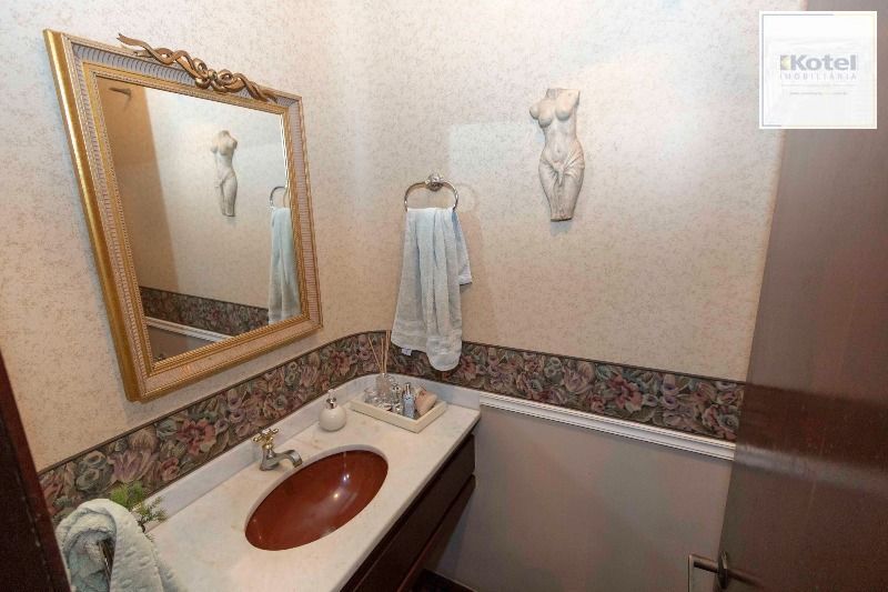 Casa para Venda - 420m², 5 dormitórios, sendo 2 suites, 6 vagas - Nonoai — foto 5
