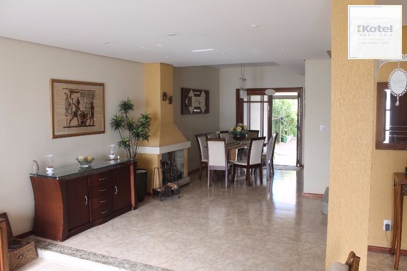 Casa para Venda - 290.67m², 4 dormitórios, sendo 1 suites, 4 vagas - Camaquã — foto 2