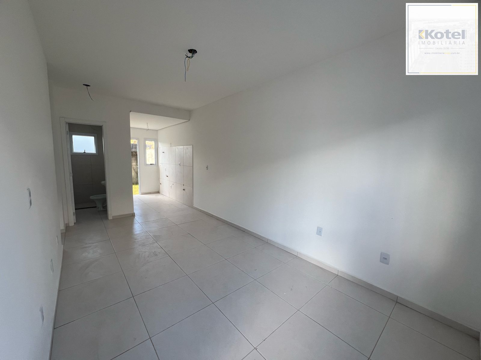 Casa com 2 dormitórios, banheiro social e pátio — foto 4