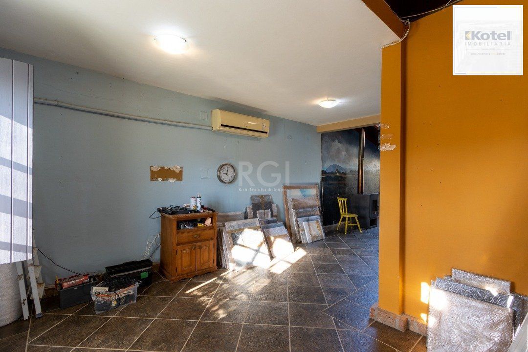 Casa para Venda - 244m², 3 dormitórios, sendo 1 suites, 2 vagas - Guarujá — foto 5