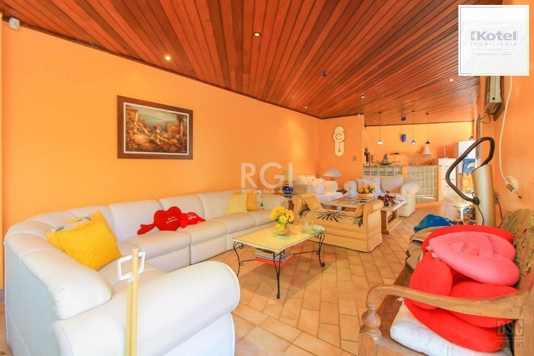 casa Living para 3 ambientes com lavabo, cozinha com pia e armários planejados — foto 4