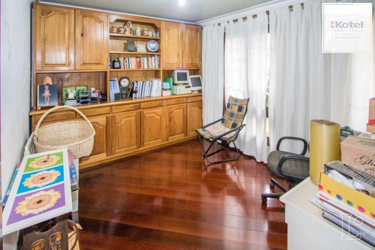 Casa para Venda - 485m², 4 dormitórios, sendo 1 suites, 3 vagas - Cristal — foto 4