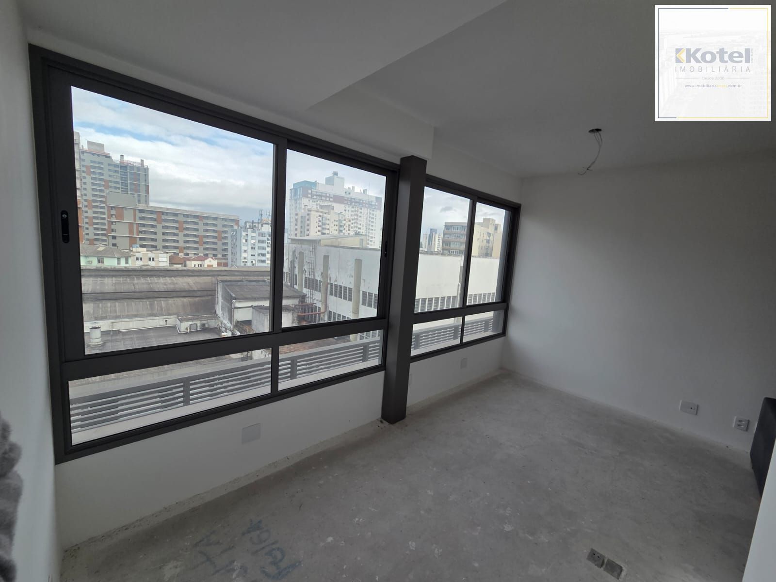 Apartamento de  dormitório no condomínio Artsy Cidade Baixa.