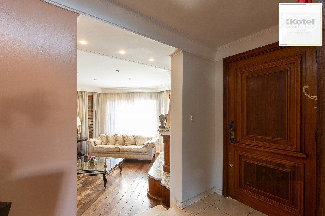 Casa para Venda - 450m², 4 dormitórios, sendo 4 suites, 5 vagas - Vila Assunção — foto 4