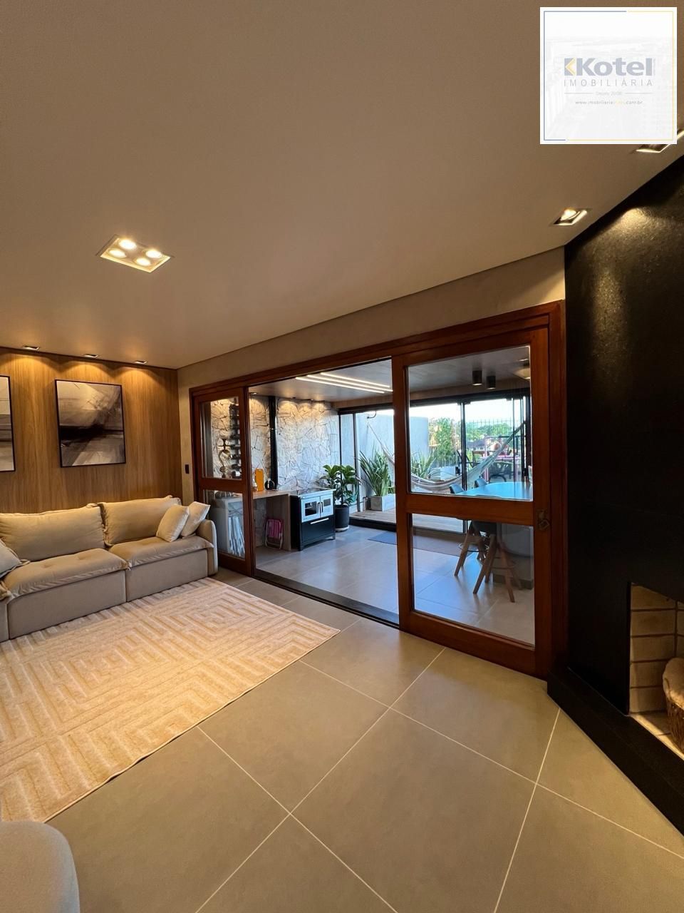 Casa em condomínio fechado para venda no bairro Jardim Isabel, com aproximadamente 204m² de área privativa,. — foto 2
