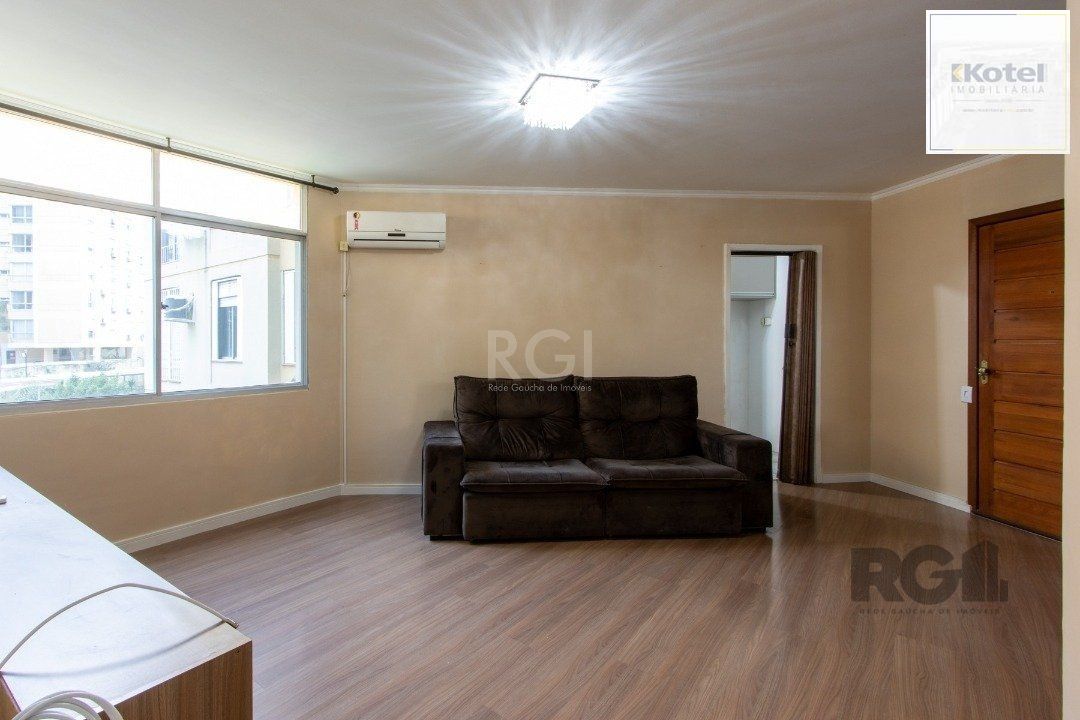 Apartamento de 02 dormitórios com móveis e roupeiros planejados — foto 4