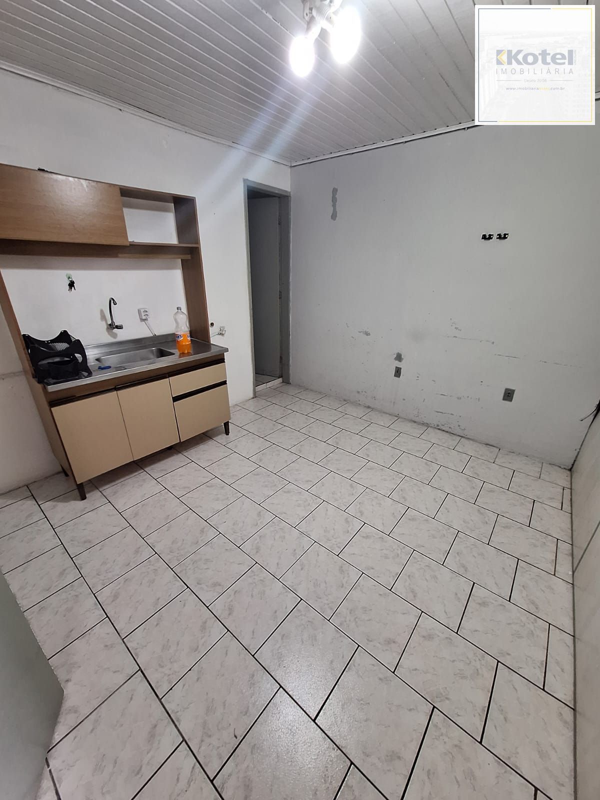 Imovel somente pode ser vendido Junto ao dois Conjuntos, assim como as 3 Salas no segundo e terceiro Pavimento.