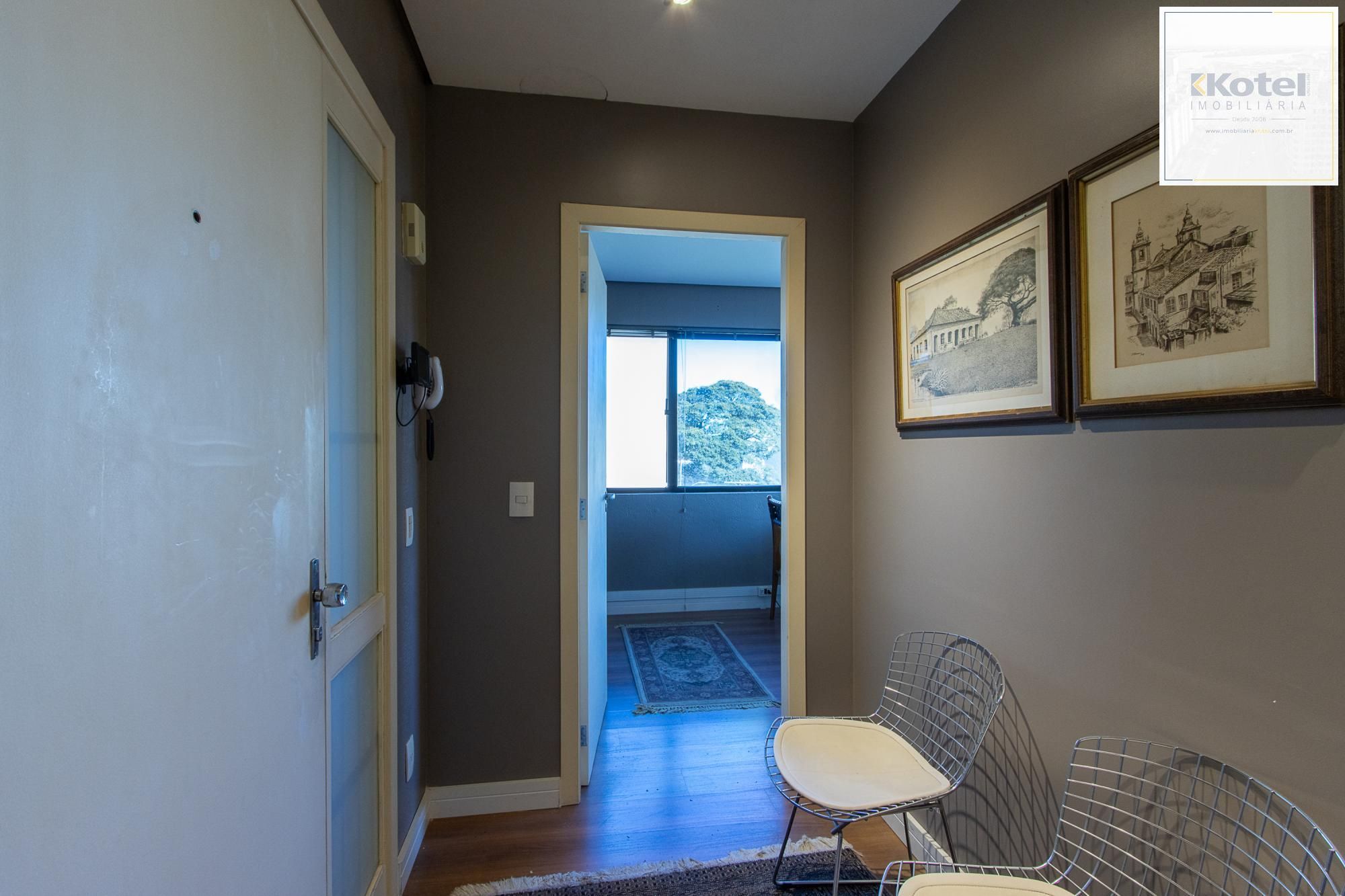 Sala Comercial Duplex à Venda no Bairro Petrópolis – Edifício João Abbott