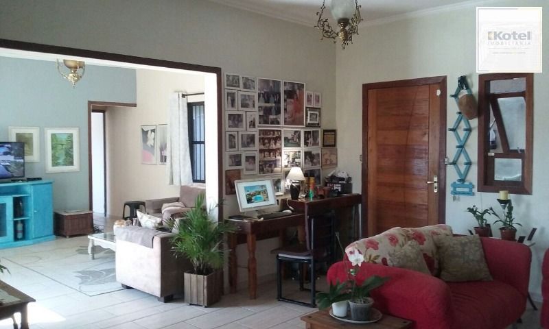 Casa para Venda - 200m², 3 dormitórios, 2 vagas - Centro — foto 5