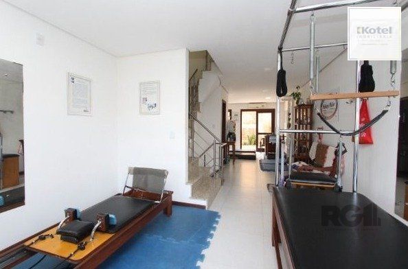 Casa para Venda - 180m², 3 dormitórios, sendo 3 suites, 3 vagas - Hípica — foto 4