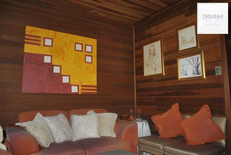 Casa para Venda - 250m², 3 dormitórios, 4 vagas - Serraria