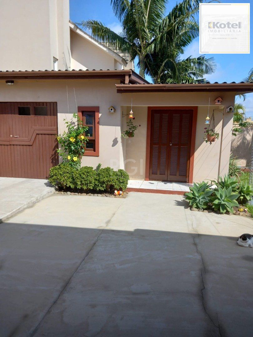 Casa para venda - 196m², 3 dormitórios - Centro de Torres/RS