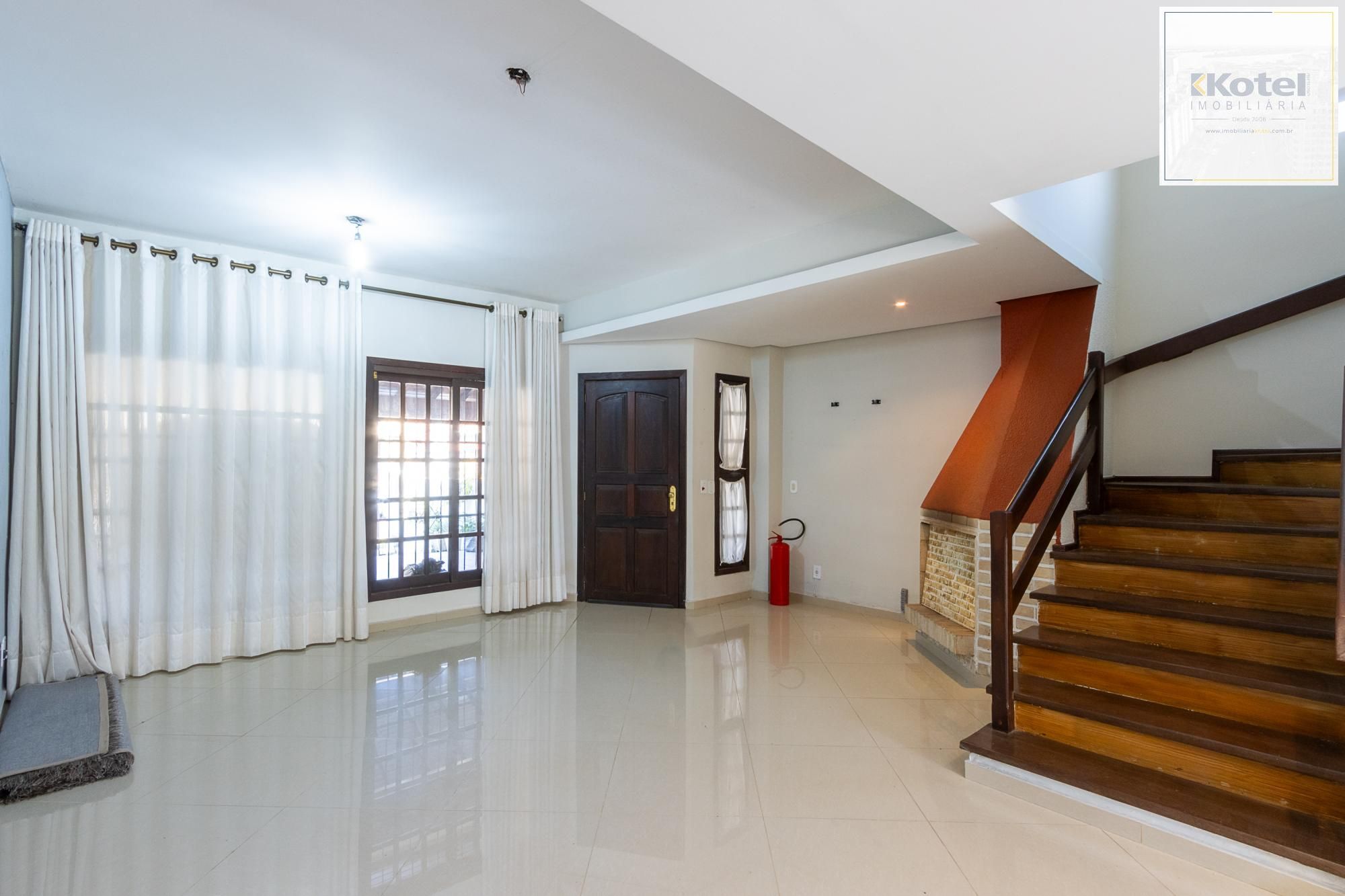 Casa  3 dorm. I suíte I Vaga 2  carros — foto 5