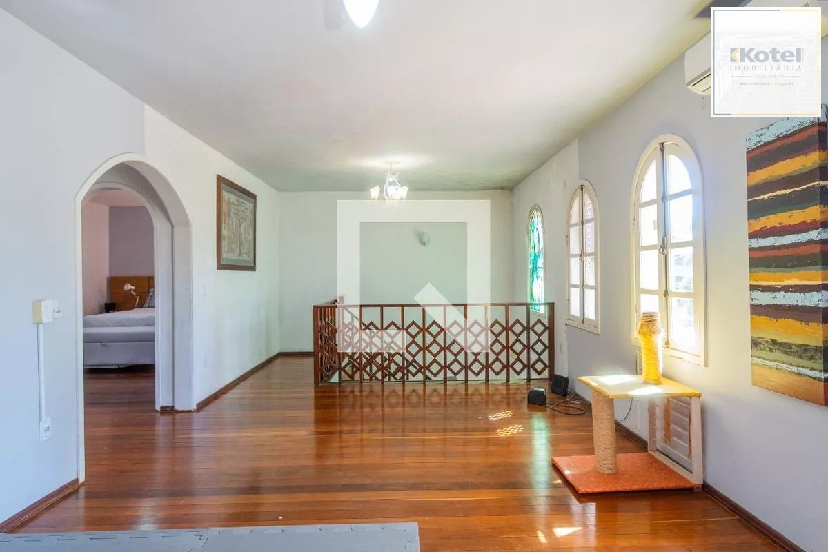 Casa á venda com 3 dormitórios no bairro Ipanema em Porto Alegre — foto 4