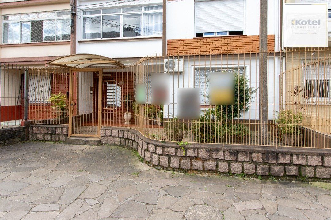 Apartamento térreo, com pátio, 2 quartos - Bairro Menino Deus