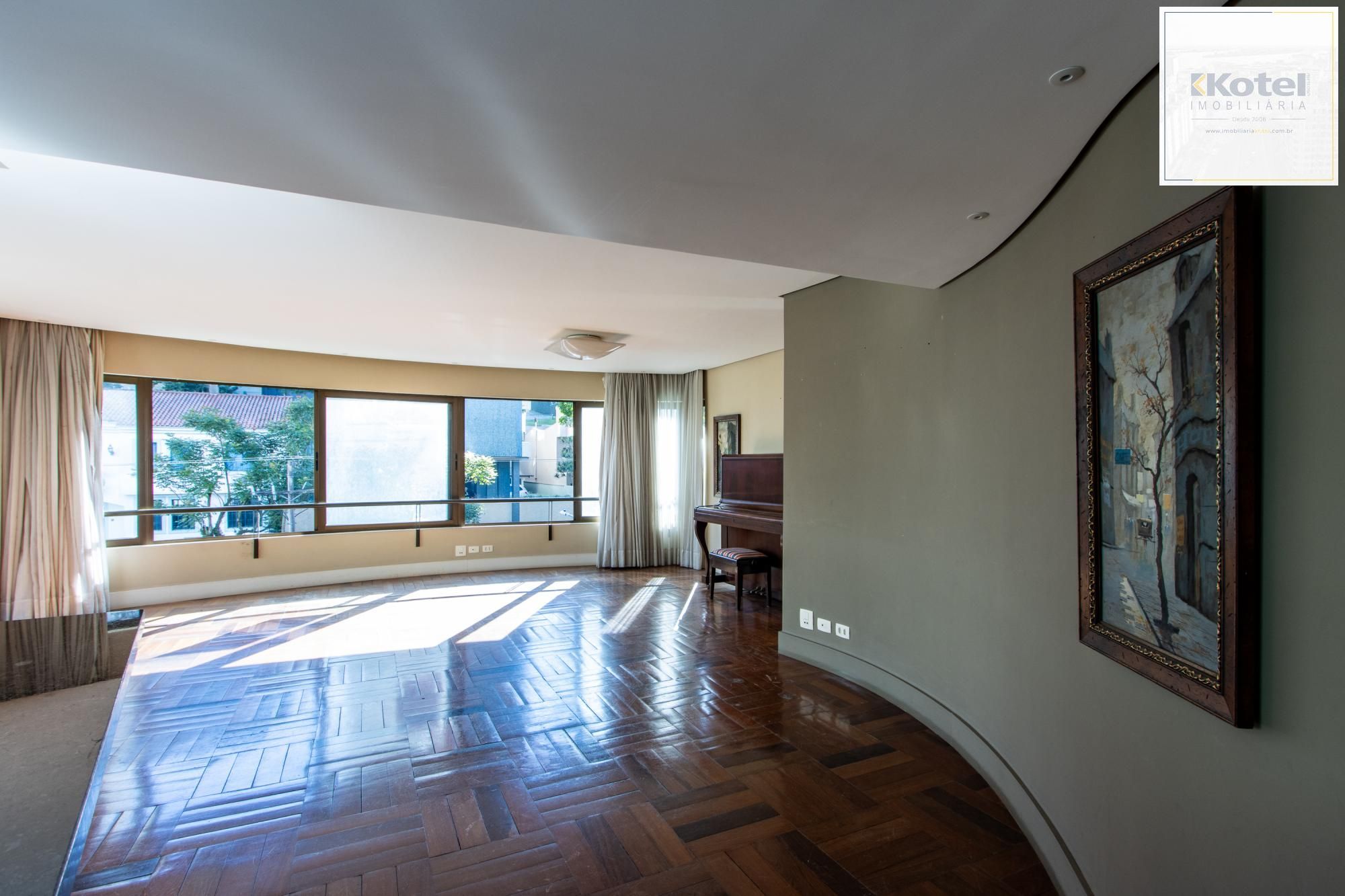 Apartamento amplo, com 2 suítes e 2 vagas cobertas- Bairro Bela Vista